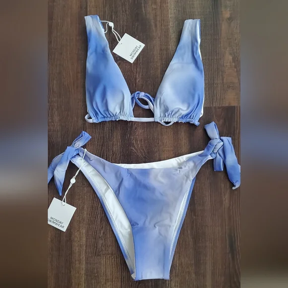 Monday bikini set - Picture 1 of 9